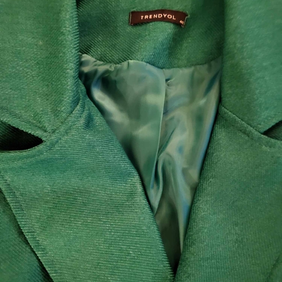 Jacket - Picture 2 of 5